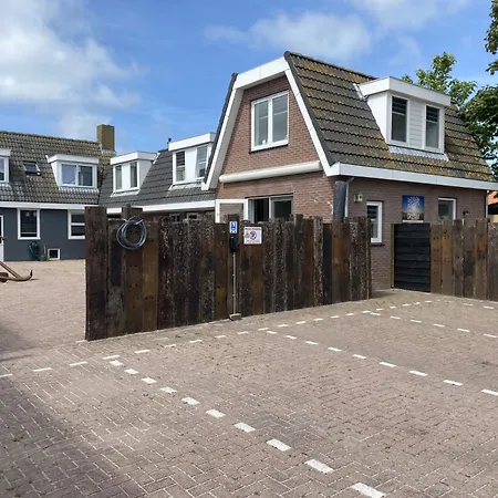 Dream 3b Apartment Petten